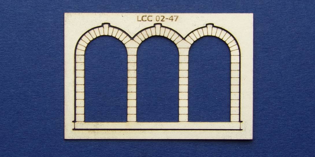 LCC 02-47 OO gauge stone decoration for triple round window Stone decoration for triple round window.